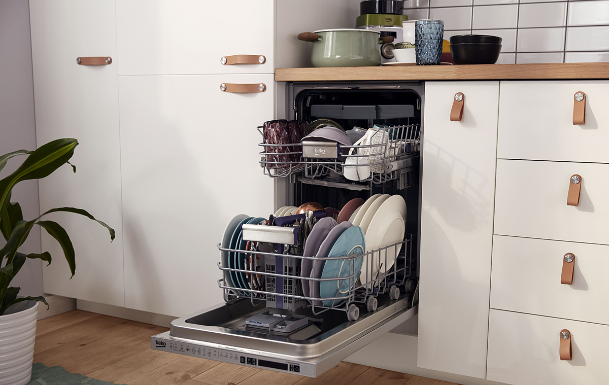 BEKO 60CM FREESTANDING DISHWASHER STAINLESS STEEL 16 PLACE Model BDF1620X 2NDS Appliances