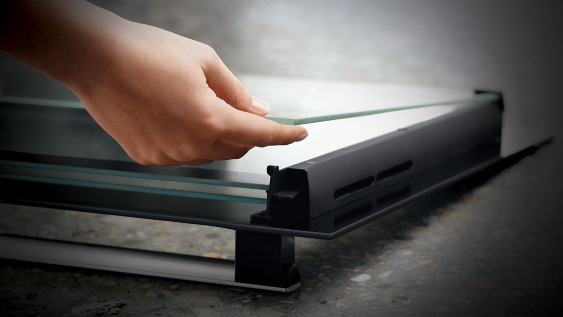 AEG 600mm BuiltIn Multifunctional Elec Oven Makro