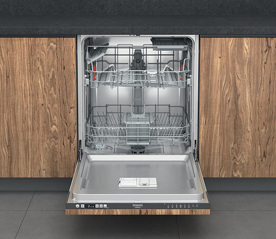 Hotpoint HI 5010 C A Lavastoviglie da incasso a Scomparsa | Yeppon