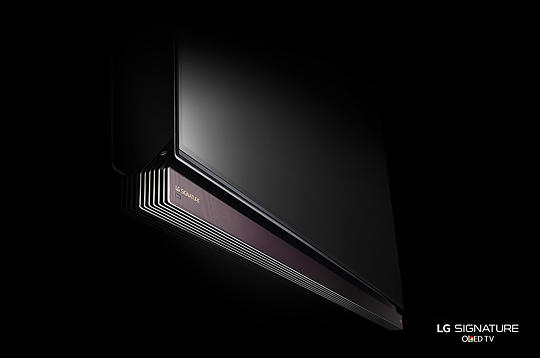 LG_Electronics-33768831-OLED77G7P_Gallery_Large_03-mobile.jpg