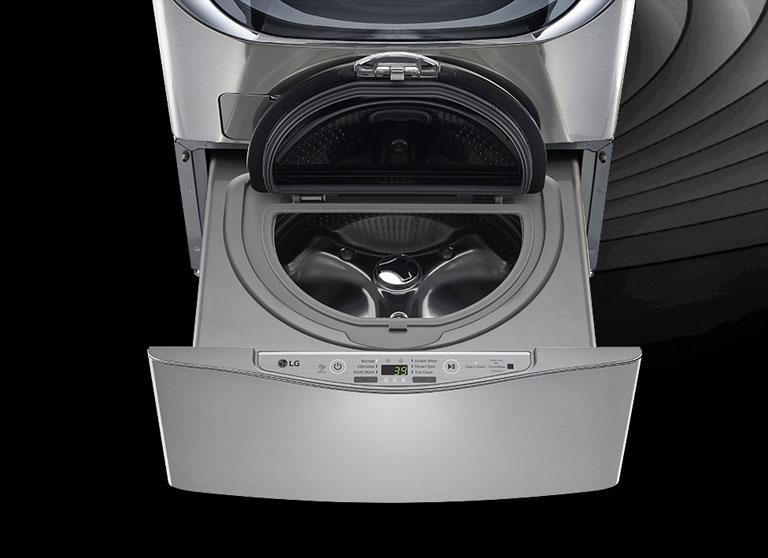 4.5 cu. ft. Large Smart wifi Enabled Front Load Washer w TurboWash®