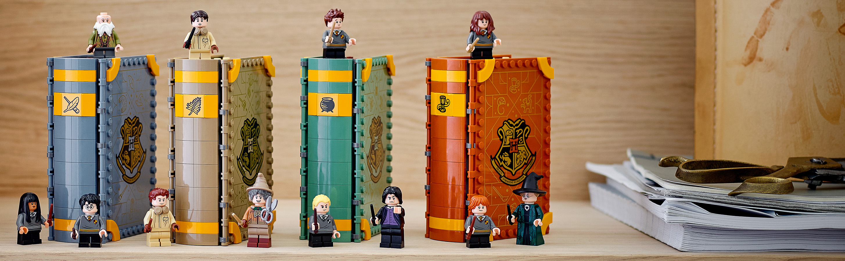 4 Hogwarts™ Moments playsets to collect