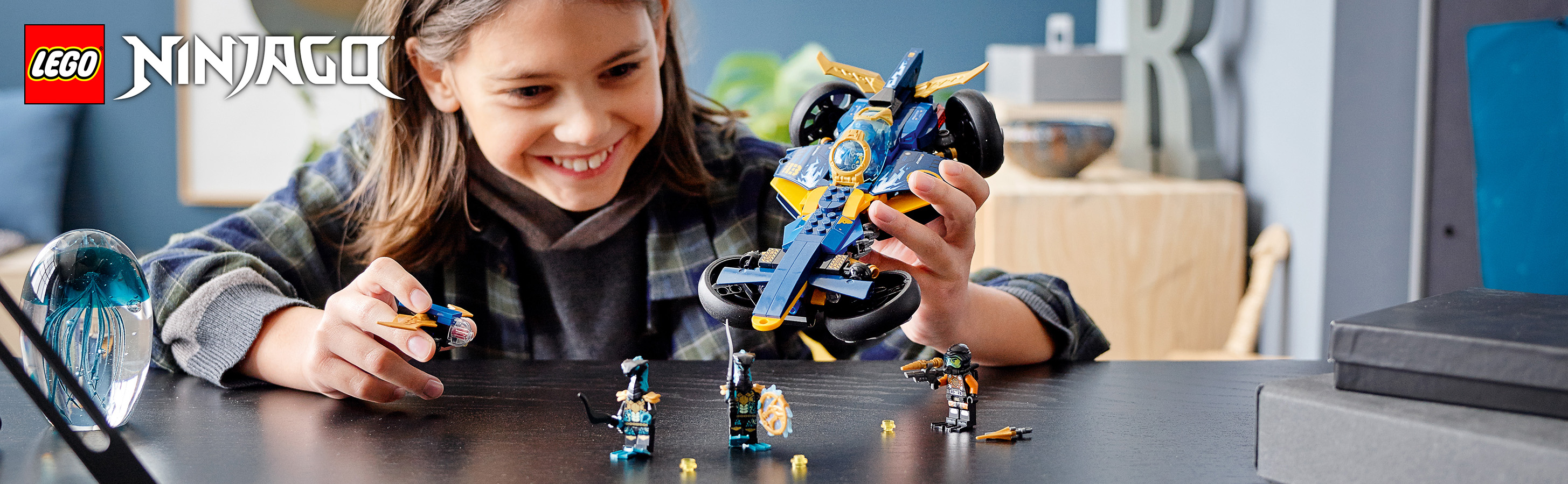 Supercool 2-in-1 NINJAGO® vehicle