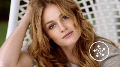 Ionic conditioning for shiny, frizz-free hair