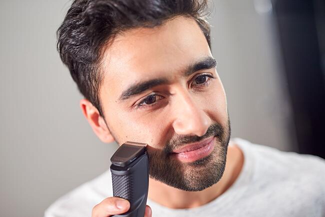 Philips Beardtrimmer Series 1000 Beard Trimmer Bt1214 15 Stainless Steel Blades 60 Min Cordless Use 8h Charge Usb Charging 4 Stubble And Beard Combs