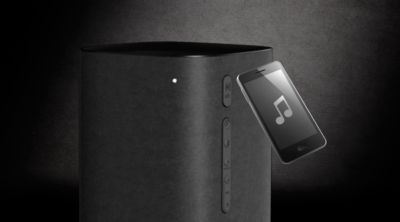 One-touch with NFC-enabled smartphones for Bluetooth pairing