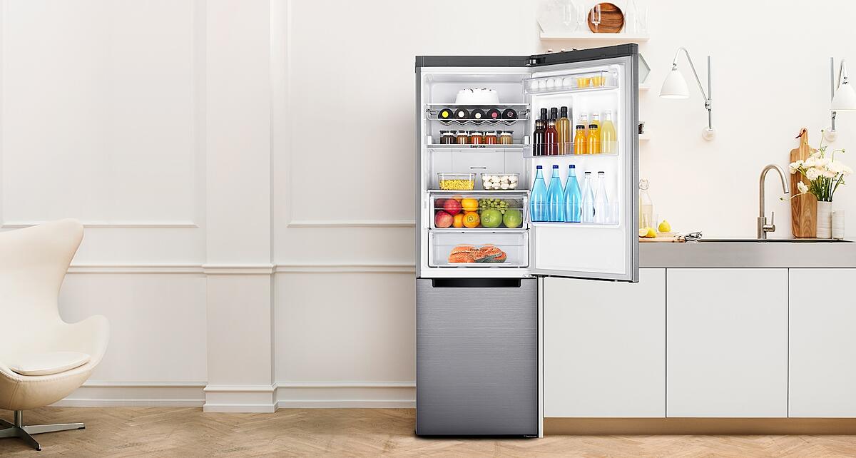 Samsung 303 l Frost Free Fridge/Freezer with Water Dispenser Makro