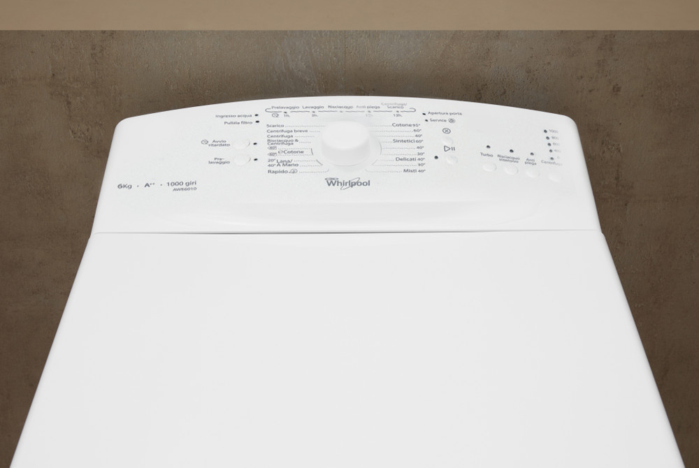 Lavatrice a libera installazione a carica dall'alto Whirlpool: 6 kg - AWE6010
