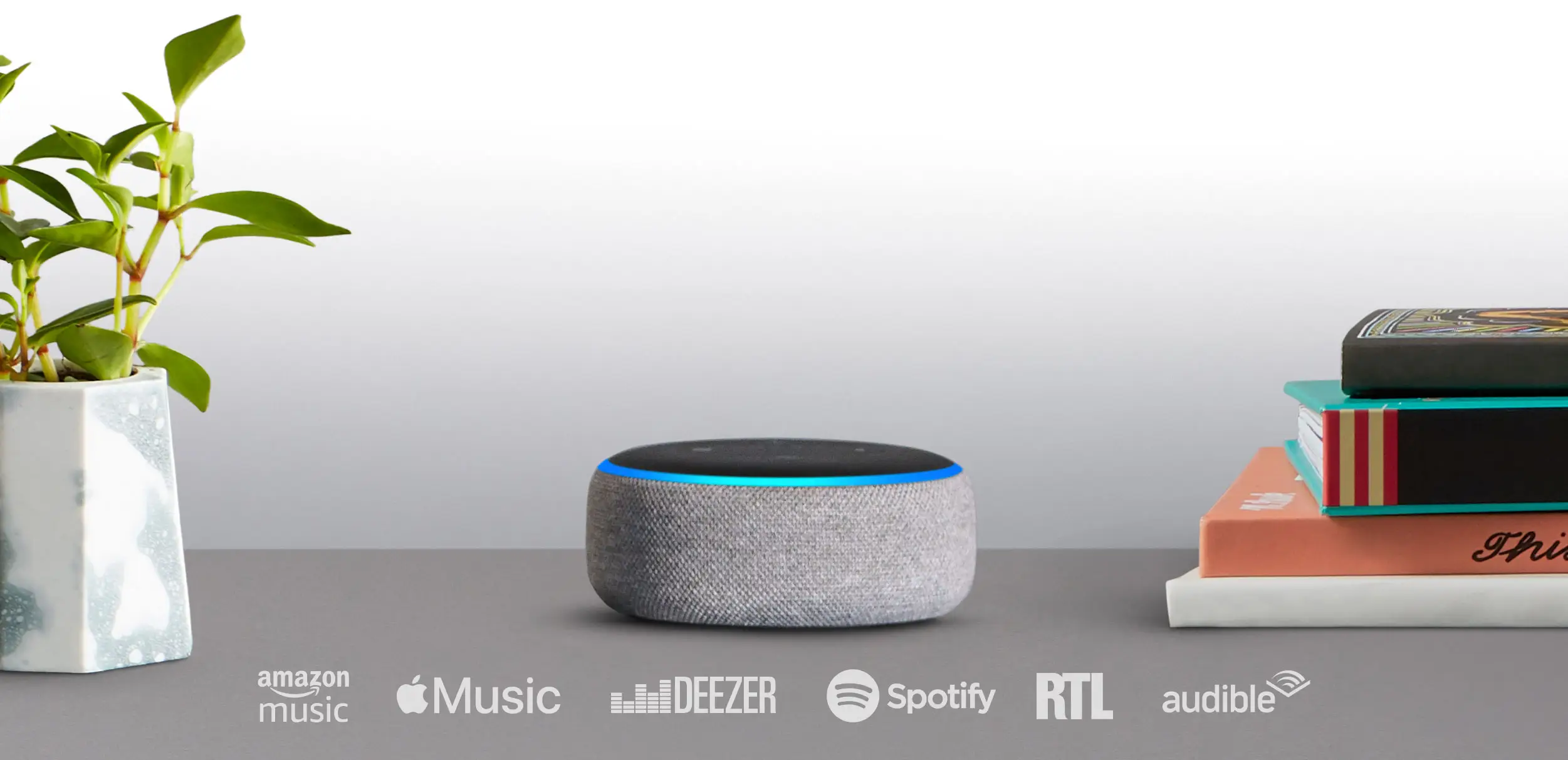 Utilisez votre voix pour demander un titre, un artiste ou un album sur Amazon Music, Apple Music, Spotify, Deezer et plus encore. Et en installant des appareils Echo compatibles dans différentes pièces, vous pouvez jouer de la musique dans toutes les pièces de votre maison. Écoutez également Audible, des stations de radio, etc.