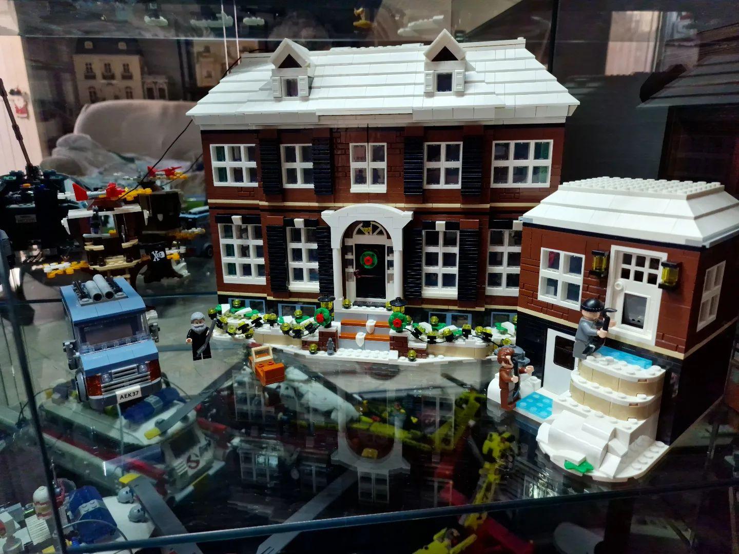 LEGO Ideas Home Alone McCallisters' House 21330 Set with Figures