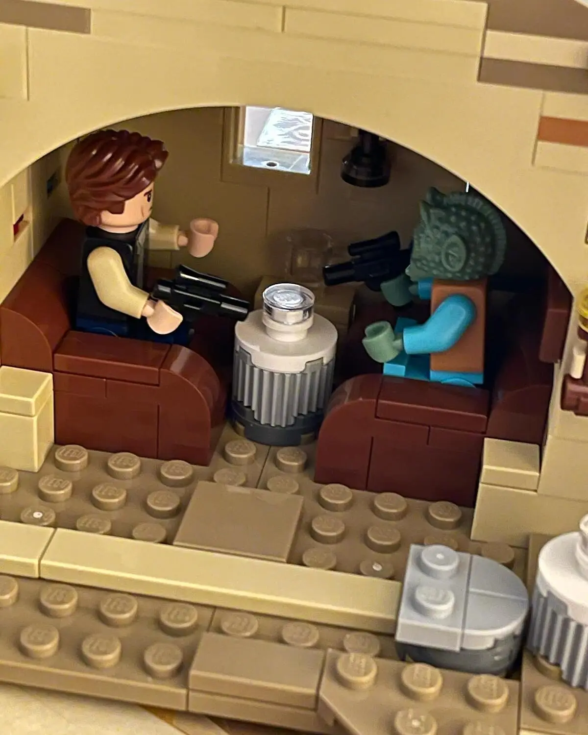 House on the hill セット売り LEGO Star Wars: A New Hope Mos Eisley Cantina 75290 Master