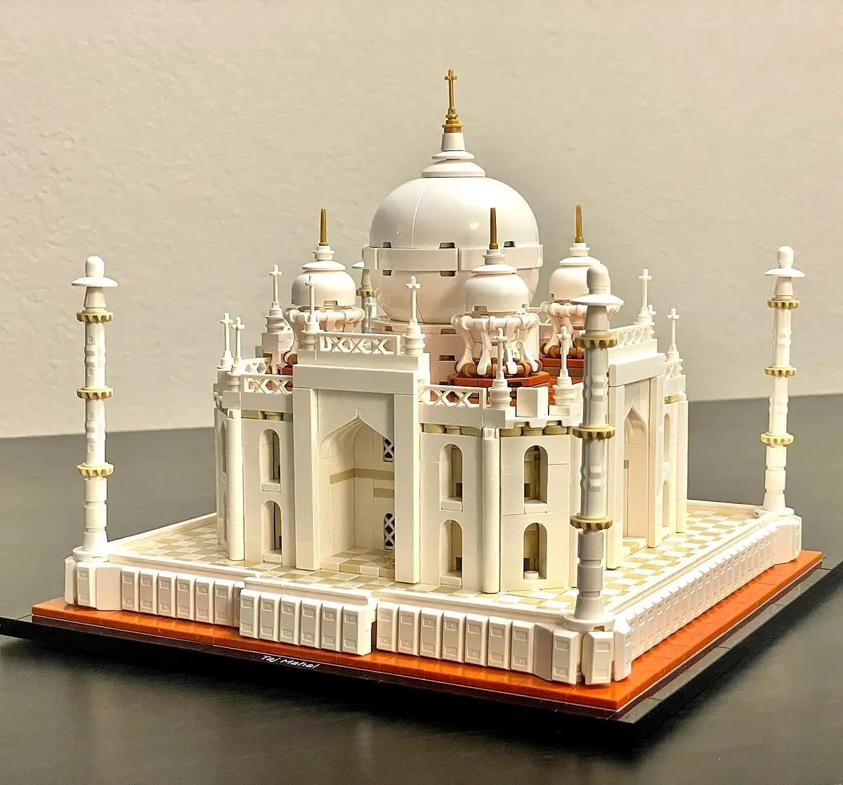 LEGO Architecture Taj Mahal 21056 Building Set - Landmarks Collection,  Display Model, Collectible Home Décor Gift Idea and Model Kits for Adults  and Architects to Build 