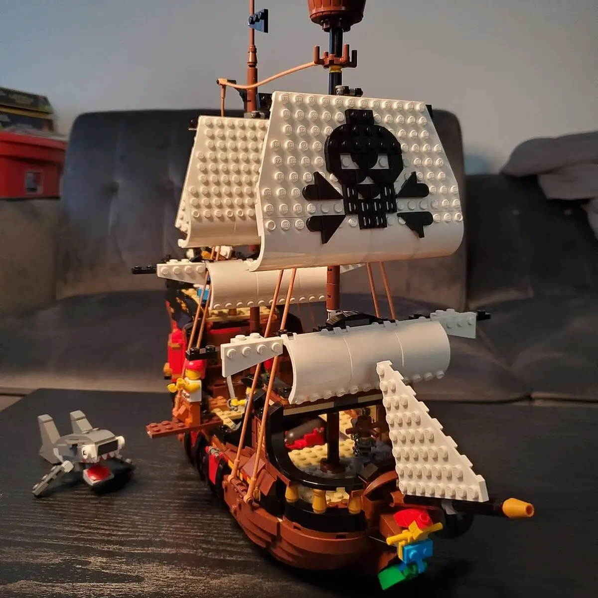 LEGO®31109 - Le bateau pirate - LEGO® Creator - Jeux de construction