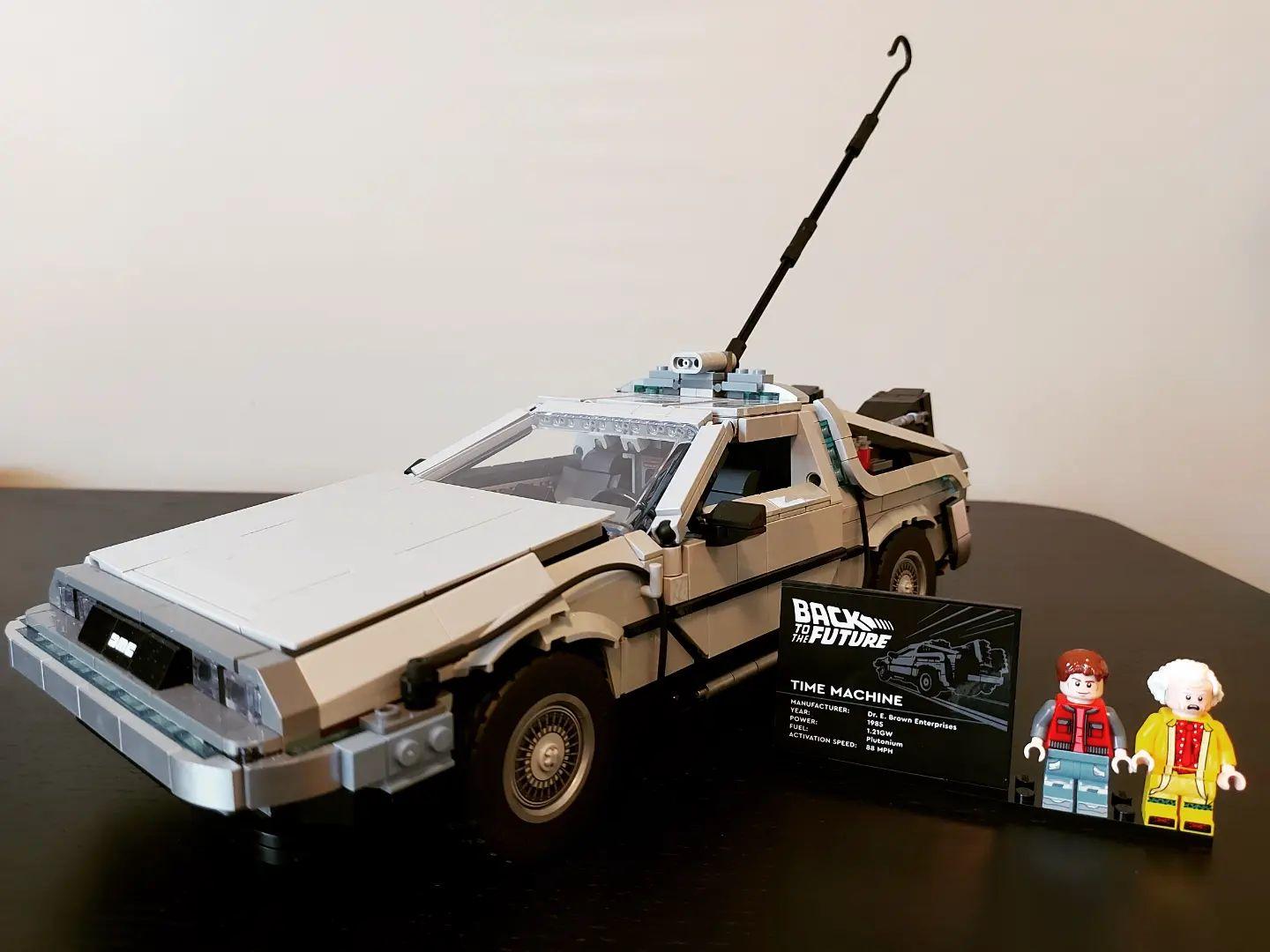 LEGO® 10300 Back to the Future Time Machine - ToyPro