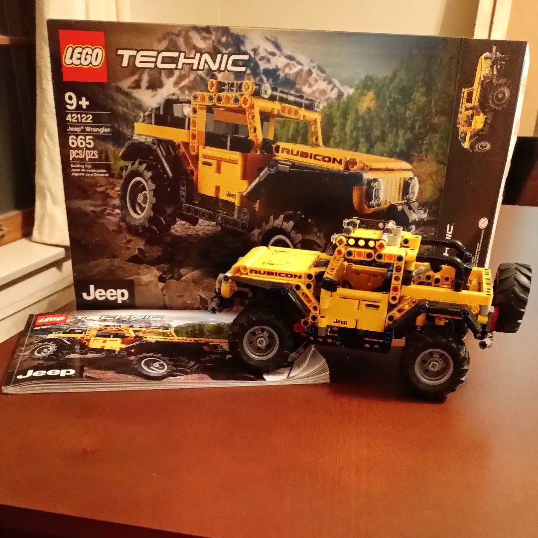 LEGO Technic Jeep Wrangler 4x4 Toy Car 42122 Model Building Kit - All  Terrain Off Roader SUV Set, Authentic and Functional Design, STEM Birthday  Gift