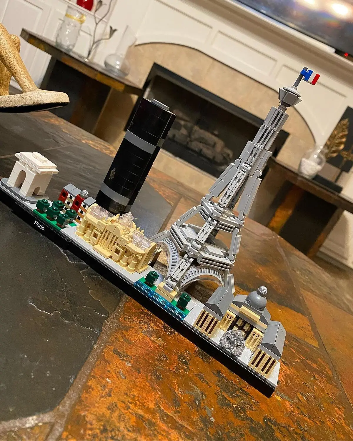 LEGO® 21044 Architecture Paris Maquette à Construire avec Tour Eiffel,  Collection Skyline, Décoration Maison, Idée de Cadeau - Cdiscount Jeux -  Jouets
