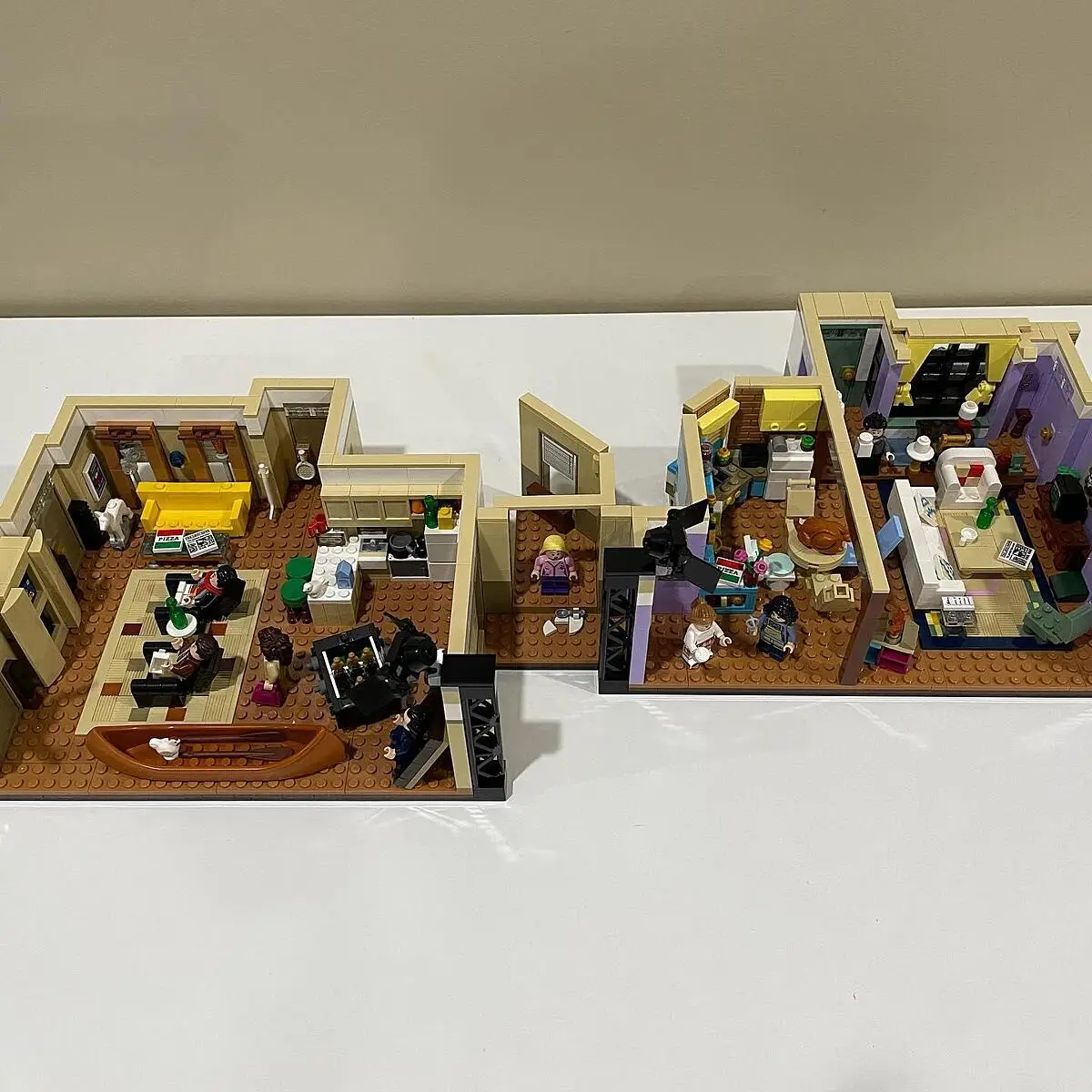 Lego - LEGO Ideas Friends Apartments - Briques Lego - Rue du Commerce