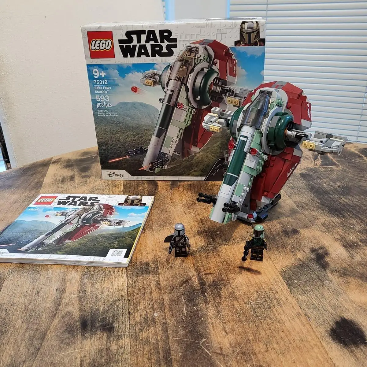LEGO 75312 Star Wars Le Vaisseau de Boba Fett: Set avec 2 Figurines, Idéal  pour Les Fans de La Saga Star Wars, Jouet pour Enfants de 9 Ans et Plus,  Cadeau de
