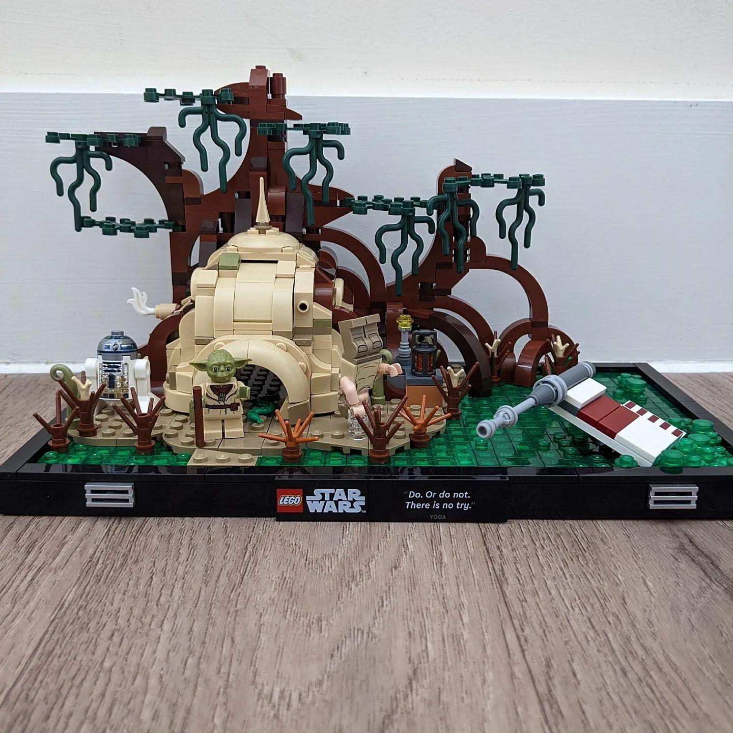 Maqueta para Construir Diorama: Entrenamiento Jedi en Dagobah con Yoda y  Luke Skywalker LEGO Star Wars · LEGO · El Corte Inglés