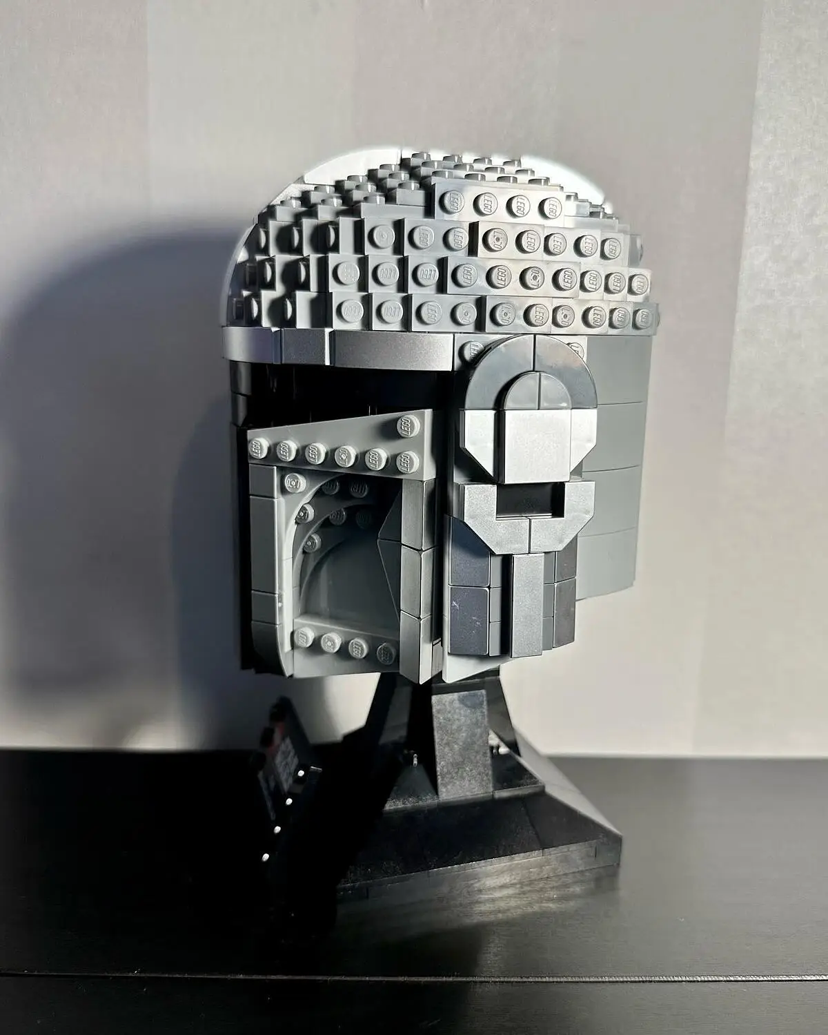 Lego star wars 75328 casco del mandaloriano, elmo da collezione, regalo per  adulti da esposizione di guerre stellari - Toys Center