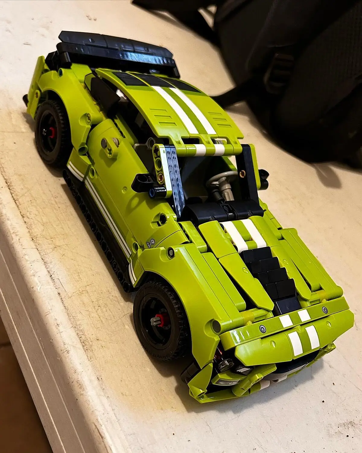 LEGO 42138 Technic La Ford Mustang Shelby GT500, Maquette de Voiture de  Course à Construire à Rétrofriction, Jouet avec Appli RA