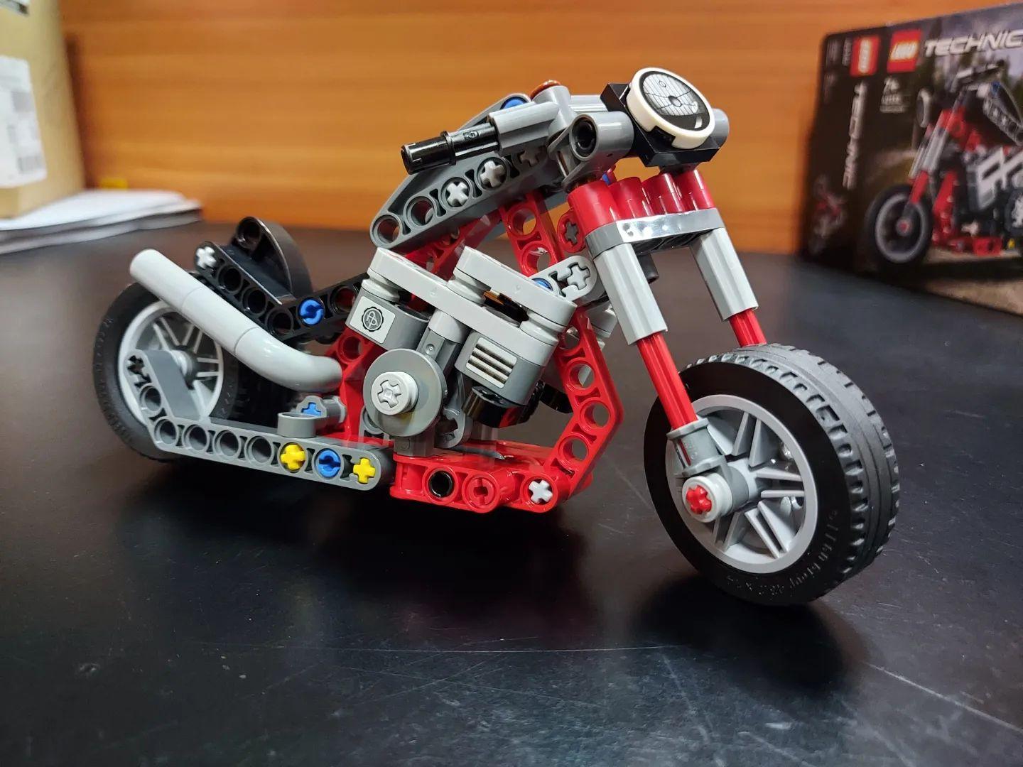 LEGO 42132 Technic Motorcycle to Adventure Bike 2 in 1 Model Building Set,  Motorbike Toy, Construction Toys Gift for Boys and Girls, Stocking Filler