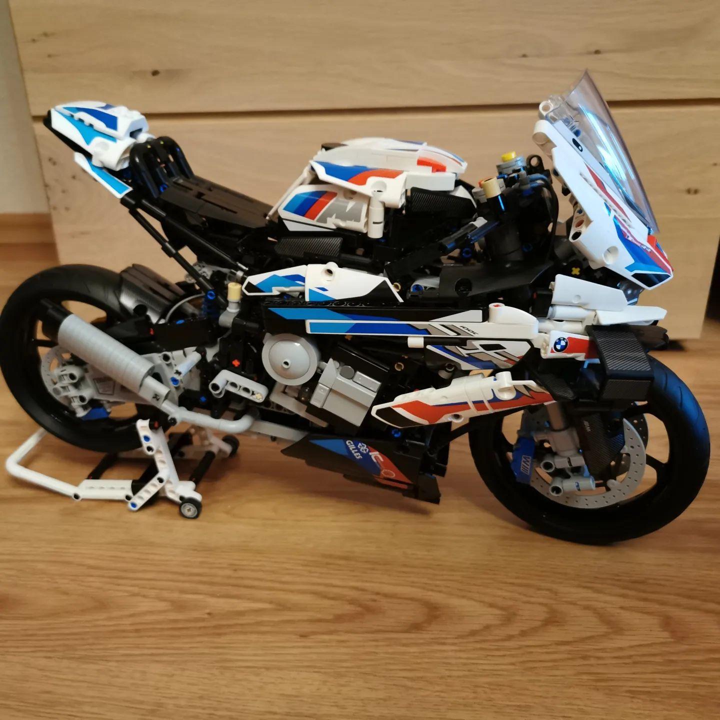 LEGO Technic - BMW M 1000 RR - 42130, Lego Dc Super Heroes