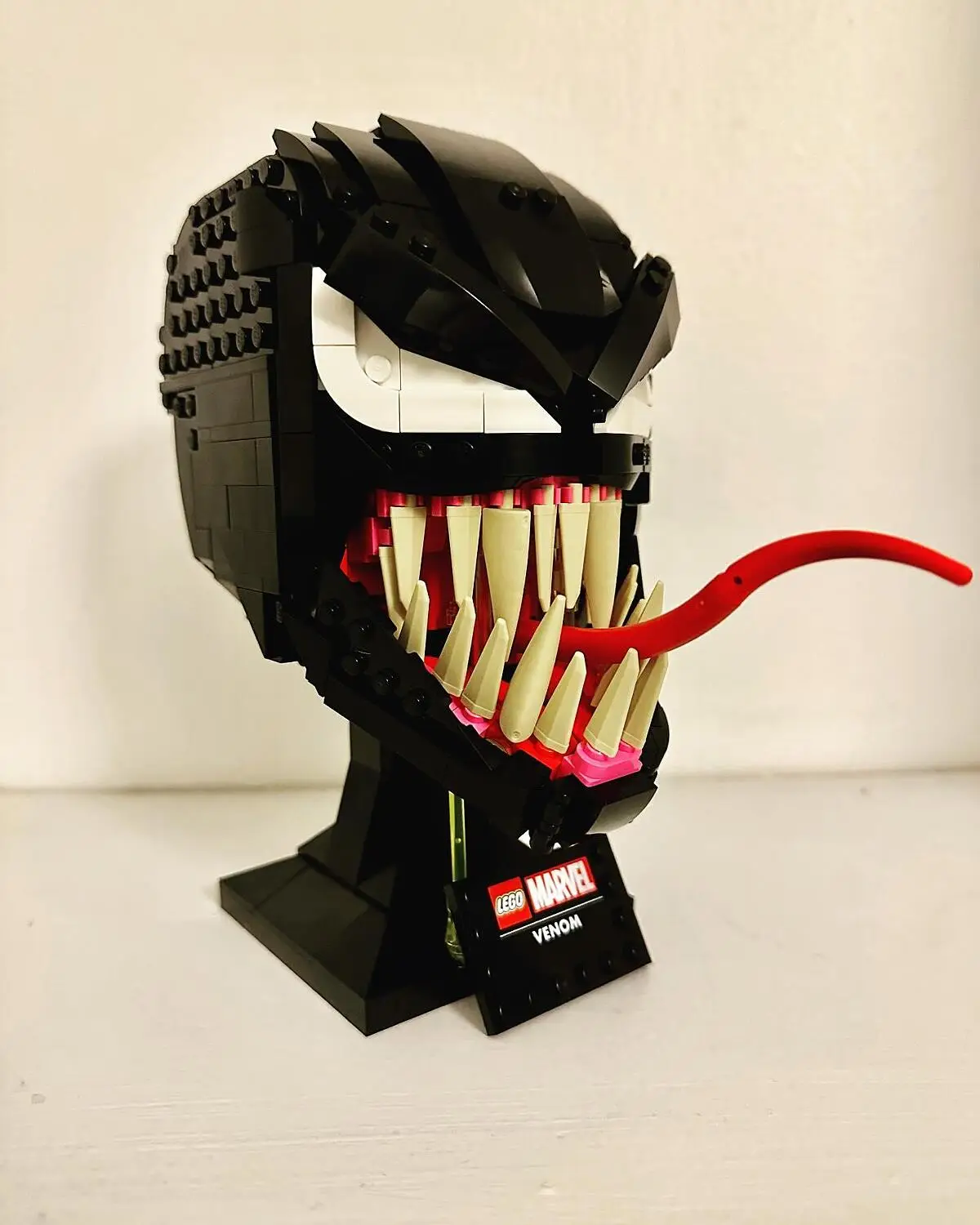LEGO 76187 Super Heroes Venom, maschera da supereroe Spider Man, set fai da  te da collezione