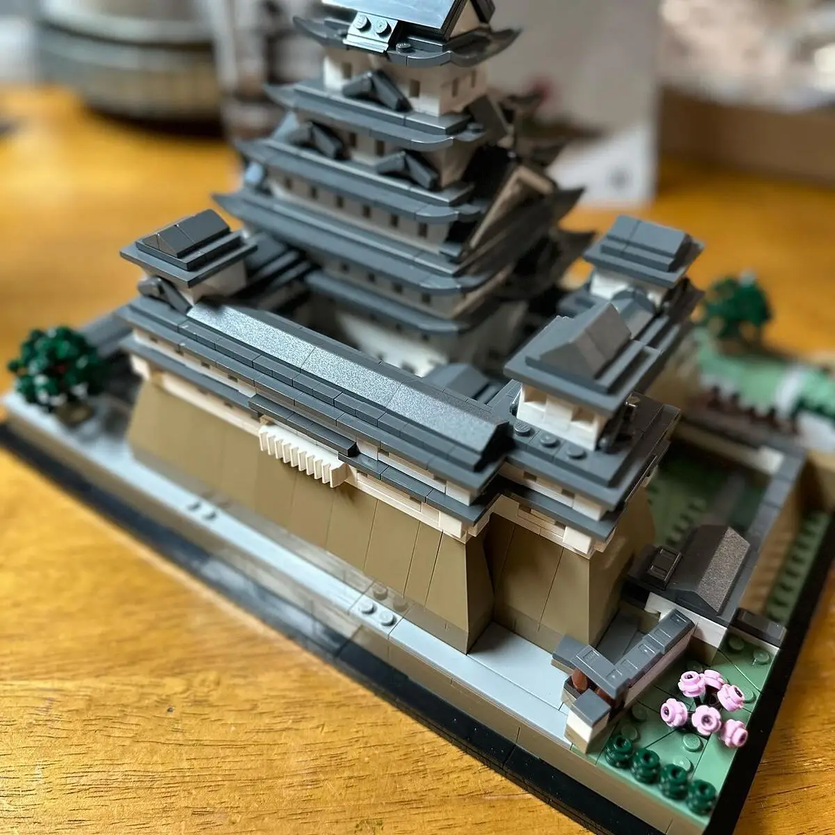 LEGO® Architecture 21060 Le Château d'Himeji, Kit de Construction de  Maquettes pour Adultes Fans de la Culture Japonaise - Cdiscount Jeux -  Jouets