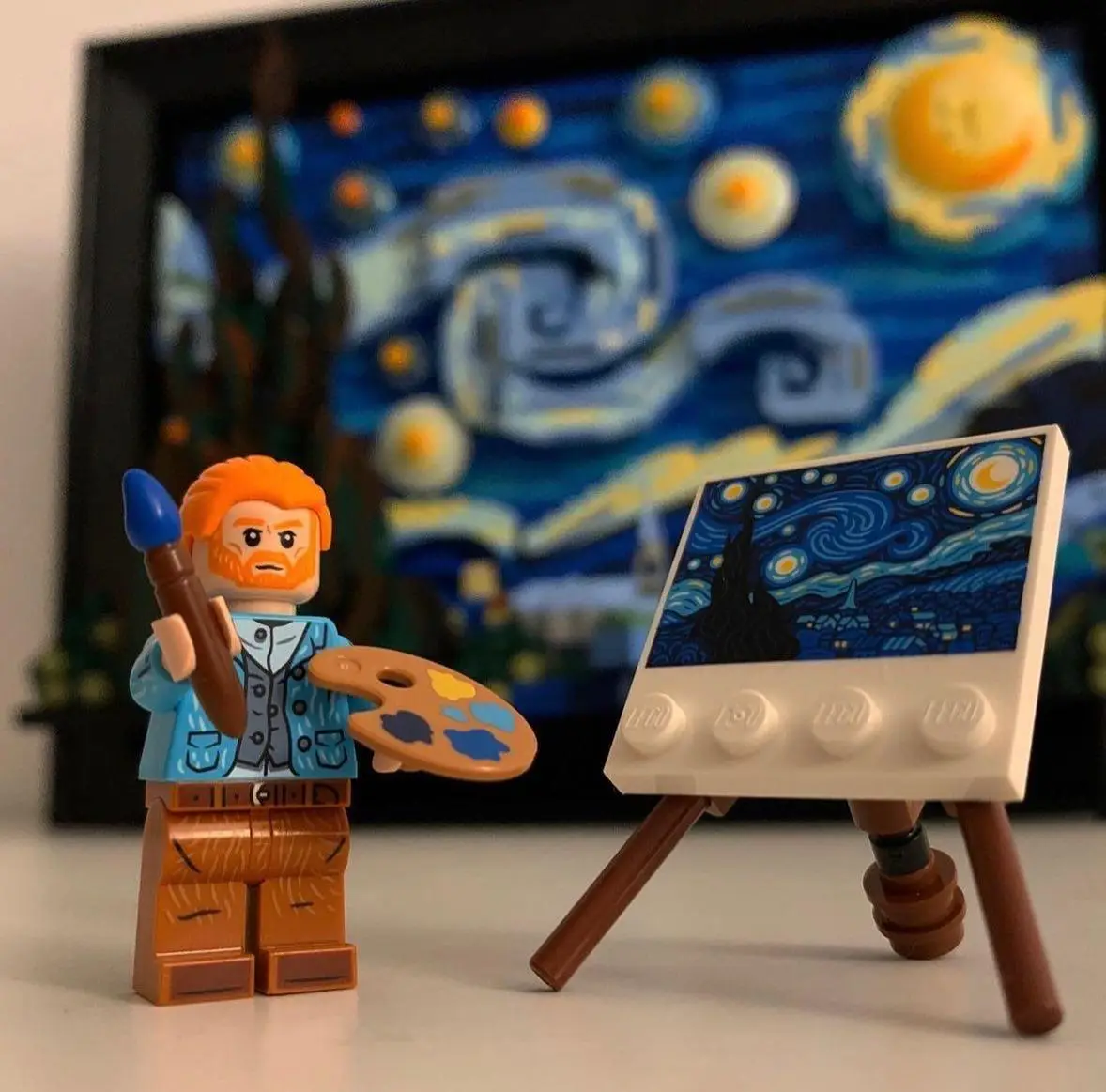 LEGO Ideas Vincent Van Gogh The Starry Night, Unique 3D Wall Art for Home  Décor or Table Display with Artist Minifigure, Creative Building Crafts Set  for Adults, 21333 