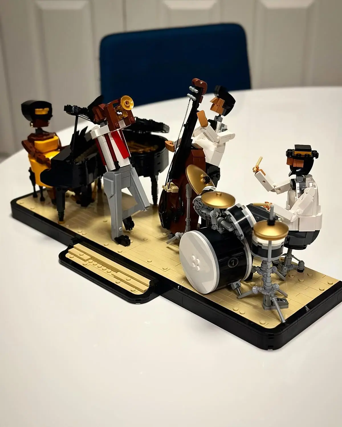 Jazz Quartet 21334 | Buy online at the Official LEGO® Shop KSA