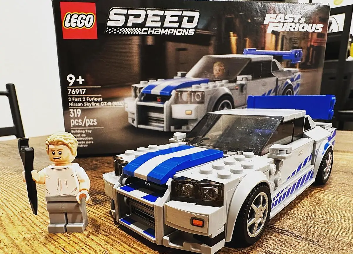 Lego Set 76917 2 Fast 2 Furious Nissan Skyline GT-R R34 Brian's Toy Car In  Hand