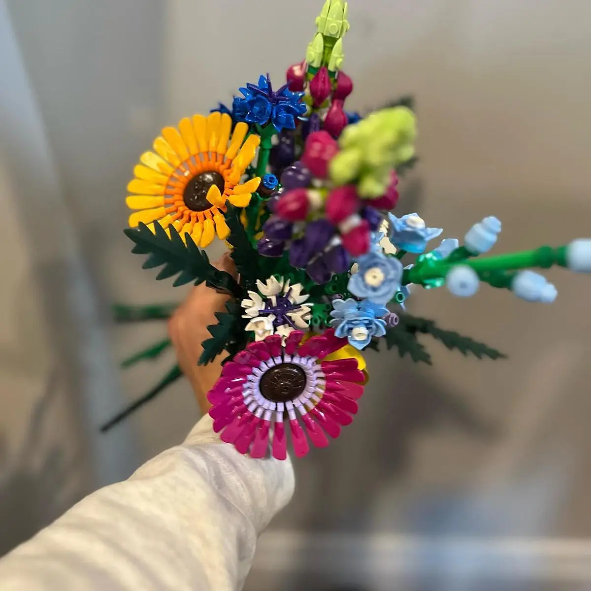 LEGO Icons Wildflower Bouquet 10313 Fleurs Artificielles Avec