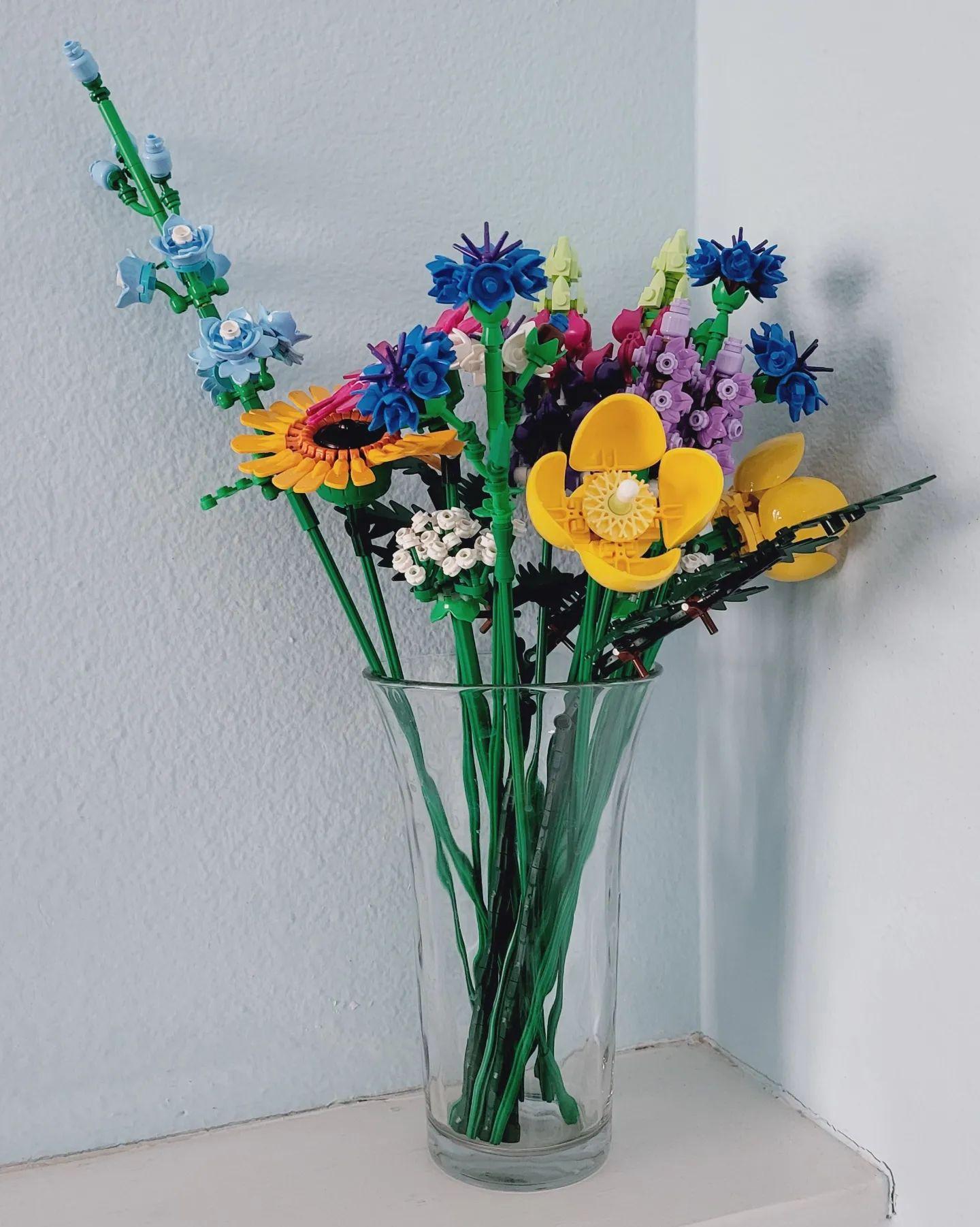Lego Icons 10313 Bouquet De Fleurs Sauvages, Plantes Artificielles Avec  Coquelicots, Pour Adultes à Prix Carrefour