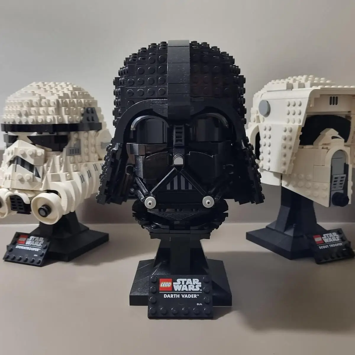 LEGO Star Wars Casco di Darth Vader, Set da Costruzioni per Adulti, Regalo  da Collezione, 75304 - Toys Center