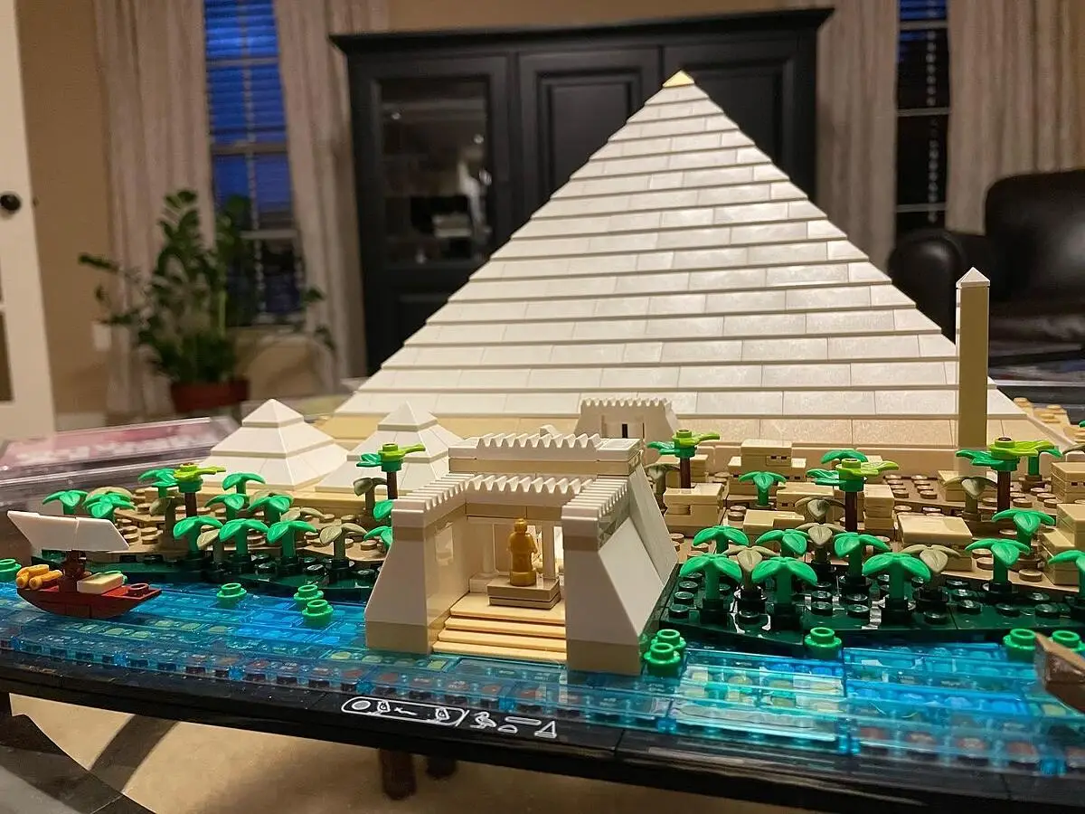 Lego Pyramid Custom Building Of The Great Pyramid 1467pcs