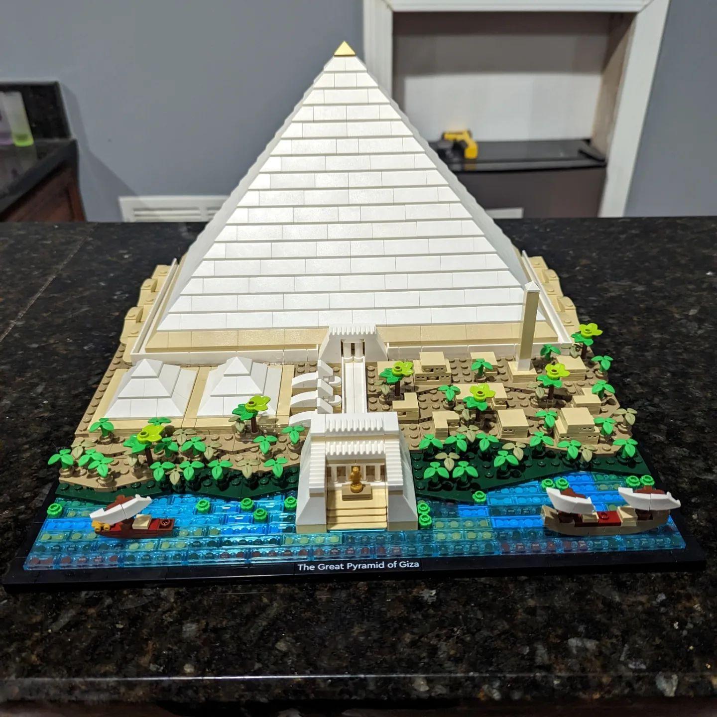 Buy LEGO® 21058 Great Pyramid of Giza | Official LEGO® KW