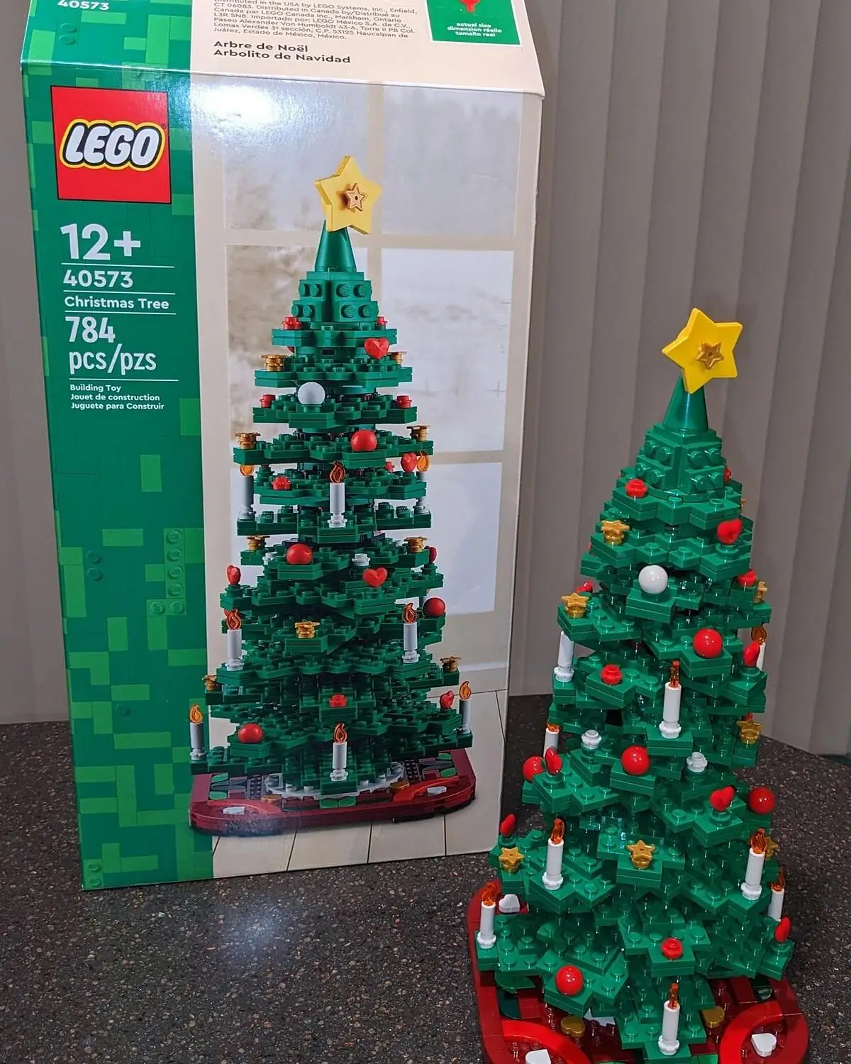 Lego Holiday Themed Christmas Tree 40573 - Winter Xmas Set for