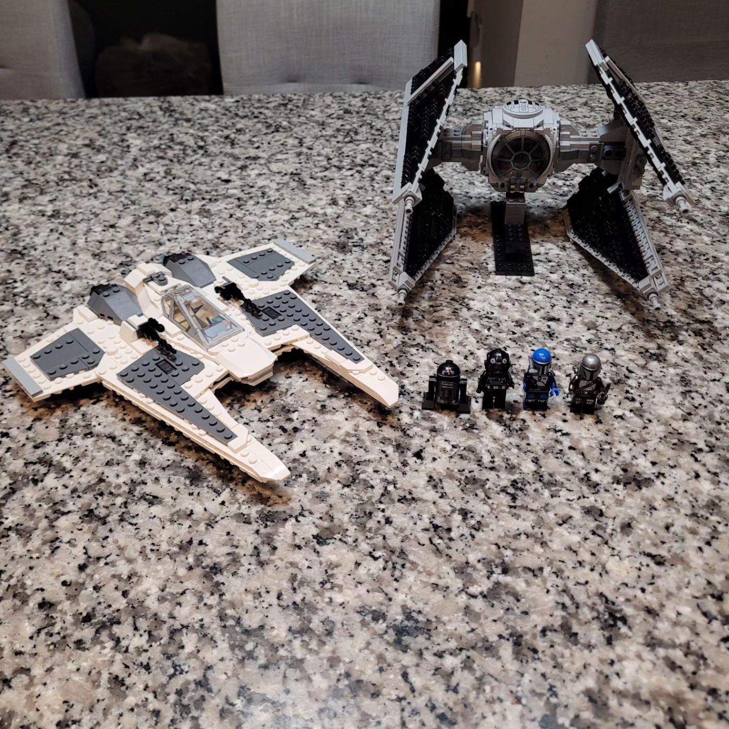 Mandalorian Fang Fighter vs. TIE Interceptor™ 75348 | Buy