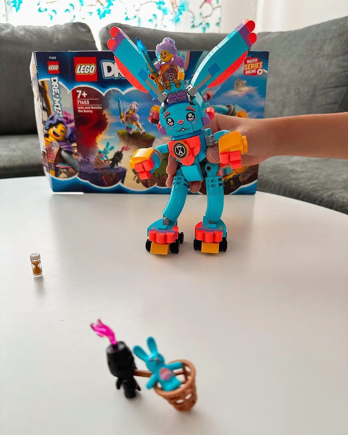 LEGO® Izzie and Bunchu the Bunny | Official LEGO® AE