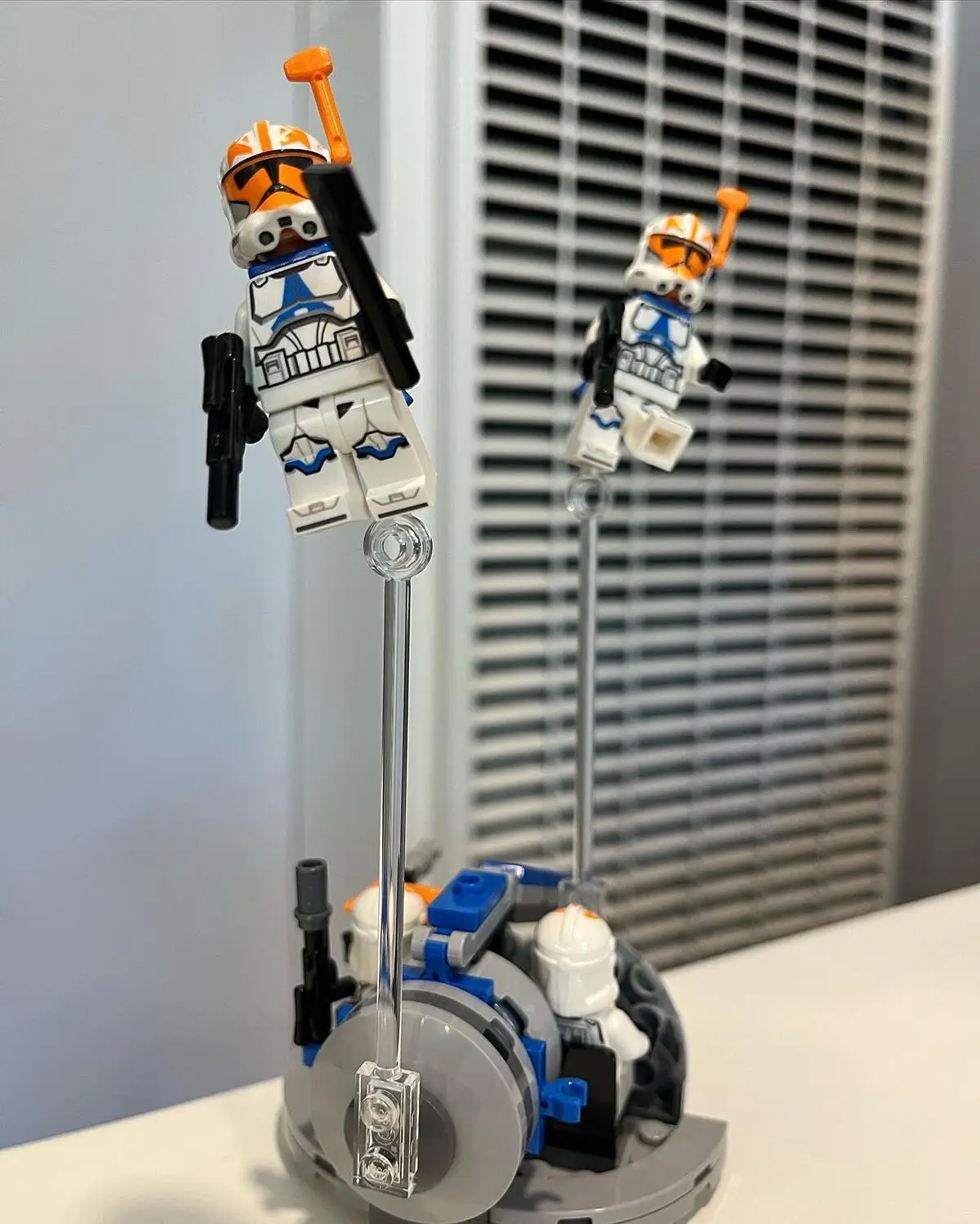 ポール T. フランクル アンド モダンアメリカン デザイン LEGO Star Wars 332nd Battle Pack 75359 Set, Includes 4