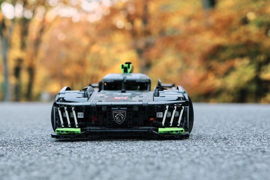 Set Mattoncini MOC Peugeot 9X8 24H Le Mans – Ipercar Ibrida 1775 Pezzi - Foto 3
