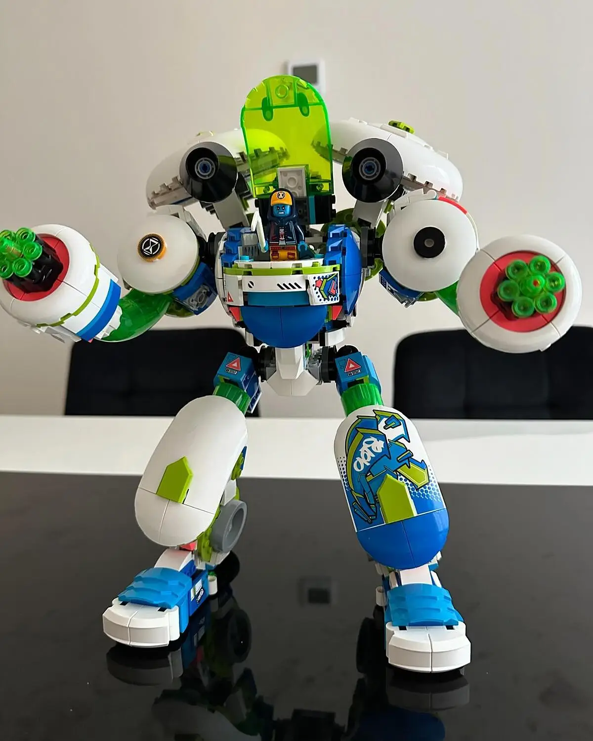 Mateo and Z-Blob the Knight Battle Mech - Kiddiwinks Online LEGO Shop