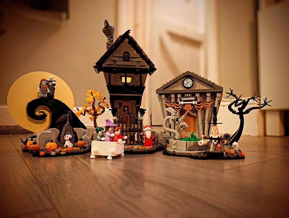 LEGO® Ideas Disney Tim Burton's The Nightmare Before Christmas