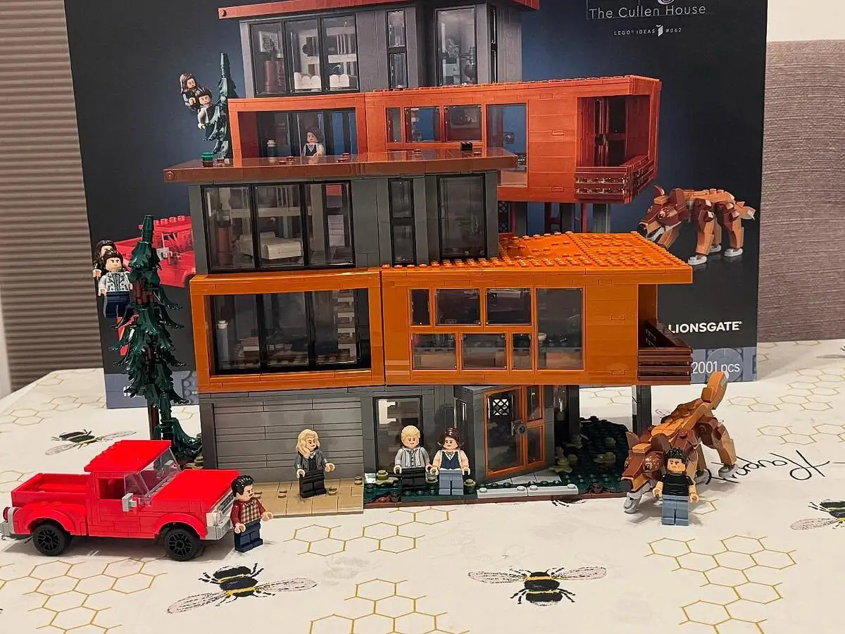 Twilight The Cullen House 21354 Buy online at the Official LEGO