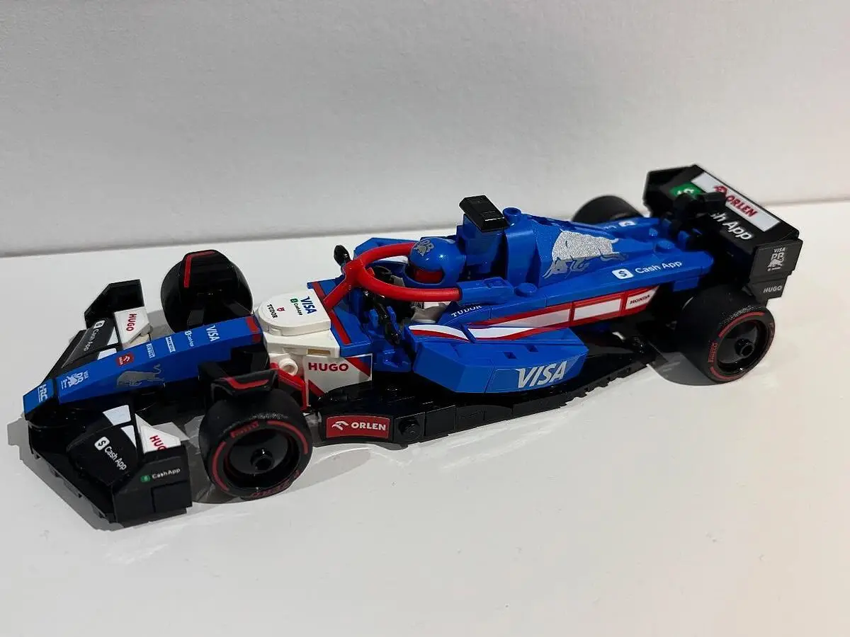 LEGO Speed Champions: Formula 1 - Masina de curse F1 Visa Cash App