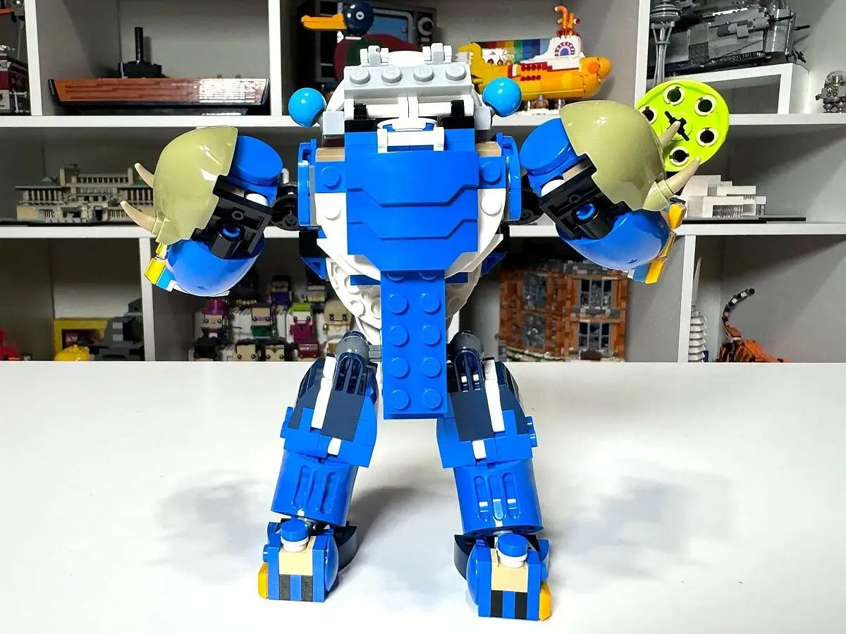Free Shipping! LEGO DREAMZzz Logan the Mighty Panda Rebuildable
