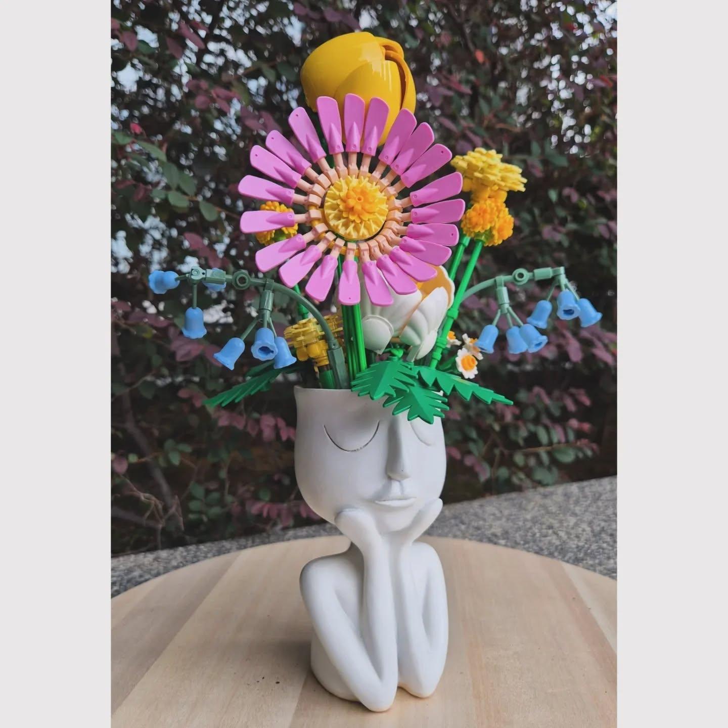 LEGO Botanicals Petite Sunny Bouquet Construction Set 10347 | The