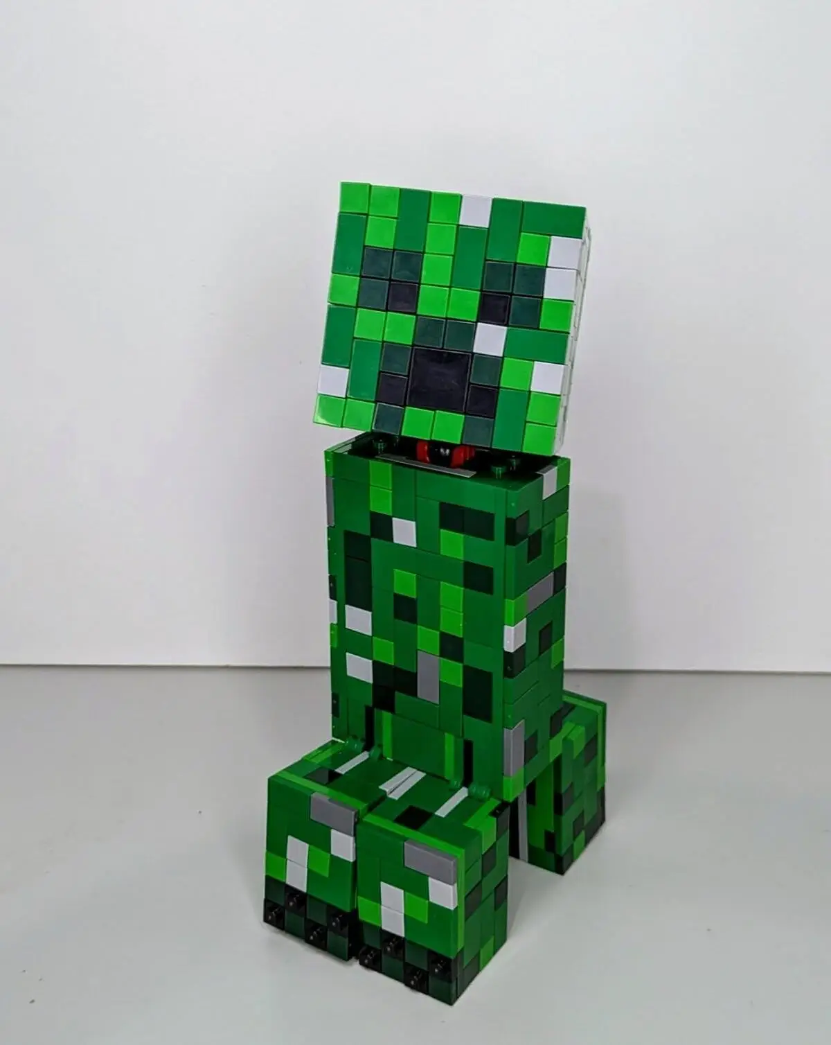 LEGO Minecraft: Creeper 21276, 10 ani+, 665 piese