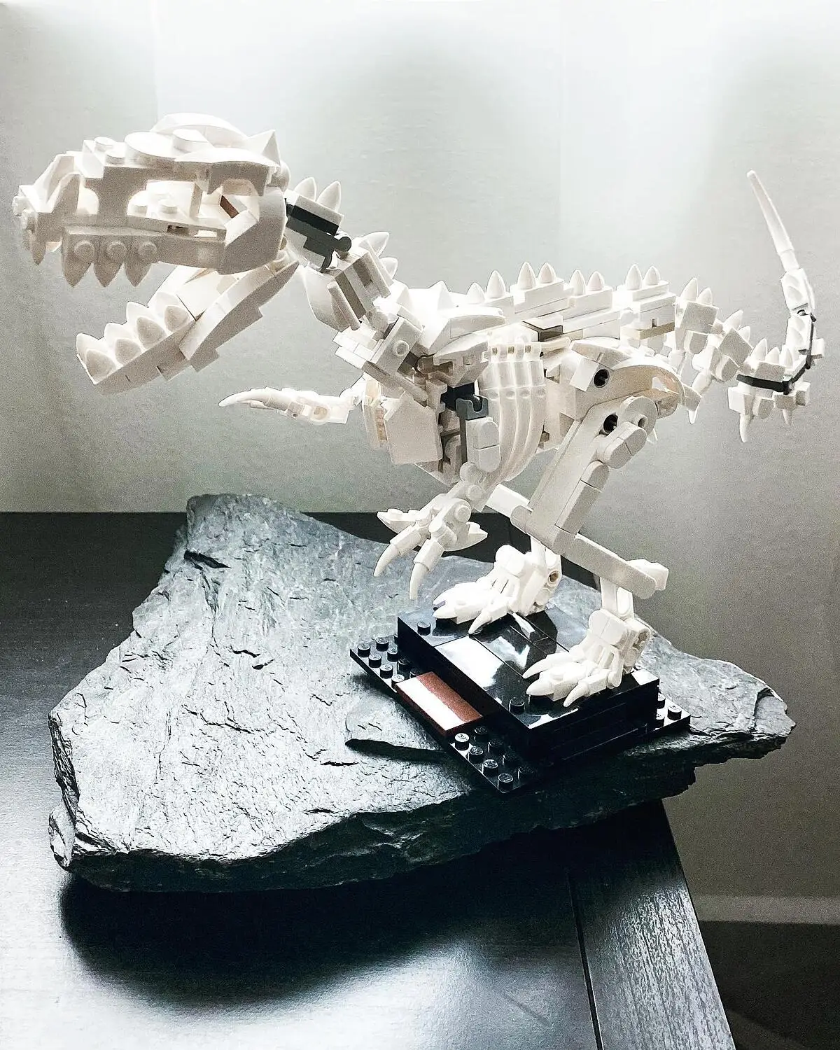 LEGO Ideas Dinosaur Fossils (21320)
